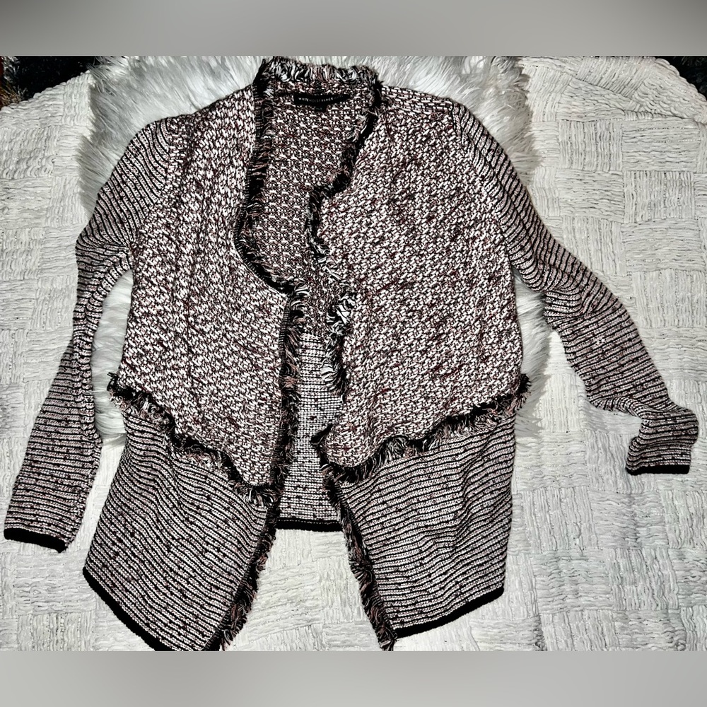 Perfect for layering, light jacket in size small by White House, black market